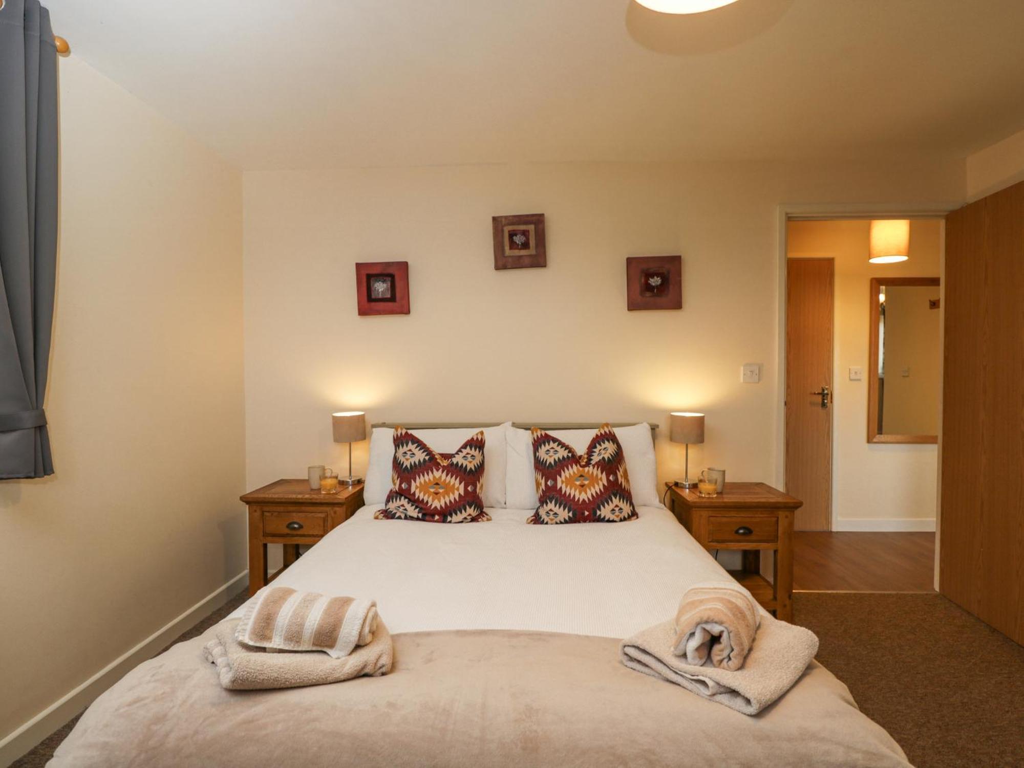 Roan Cottage Lydiard Millicent Bagian luar foto